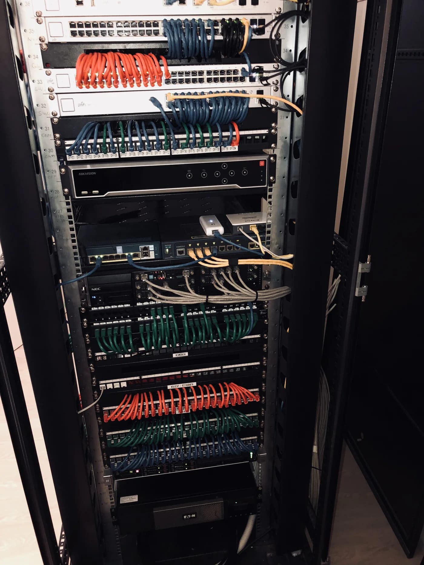 Central network rack supporting the Moana Sands environment